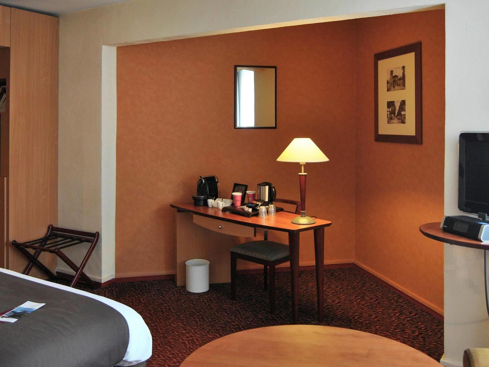 Mercure Saint Etienne Parc De L'Europe Exterior photo